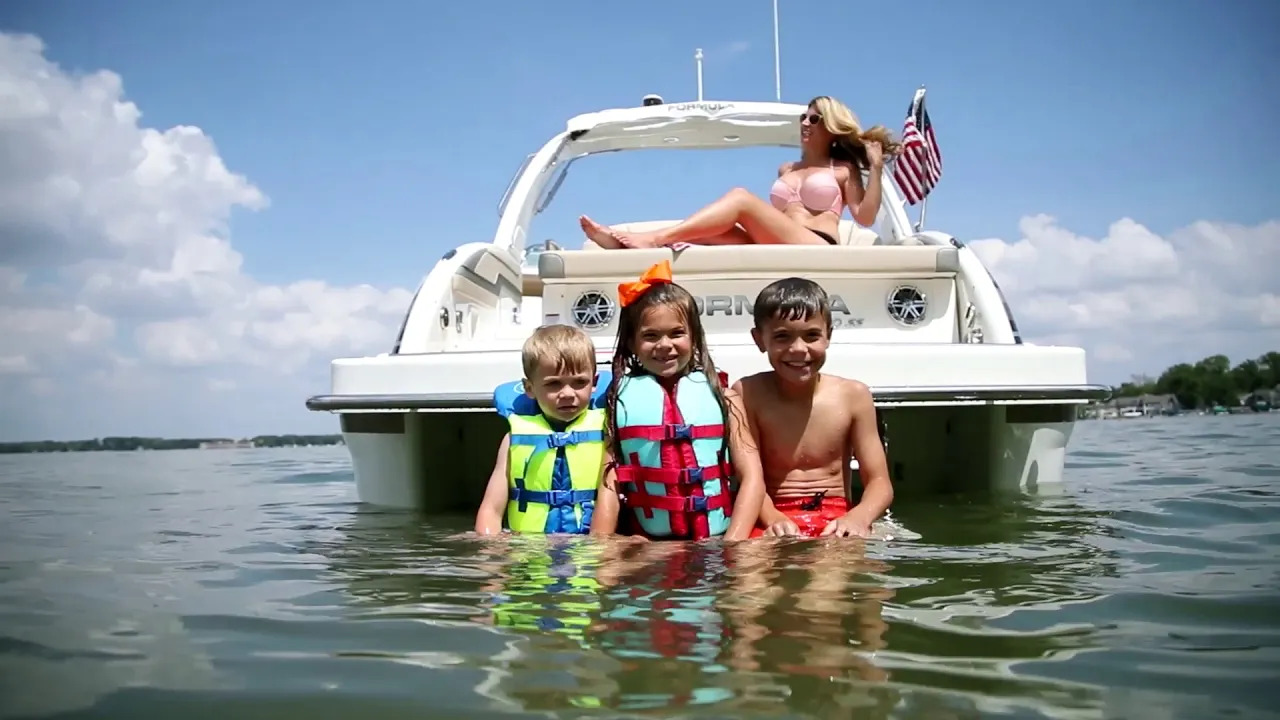 Formula Boat Video Thumbnail 310 BowRider