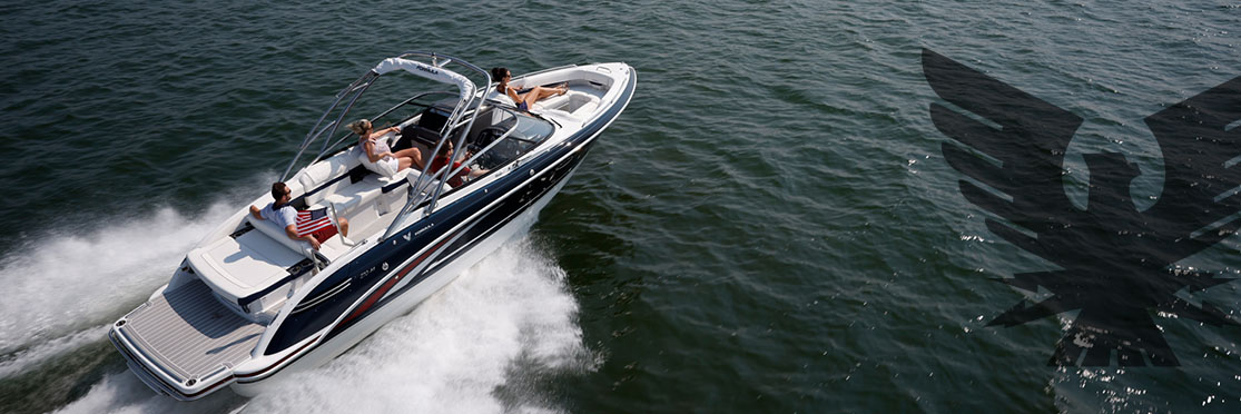Differences Between a Bowrider and a Crossover Bowrider